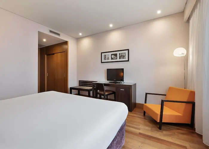 מלון Eurostars Artes 4*