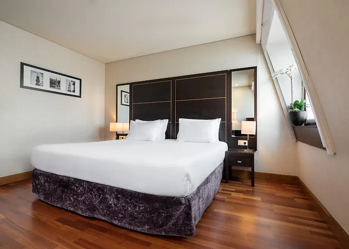 Отель Eurostars Artes